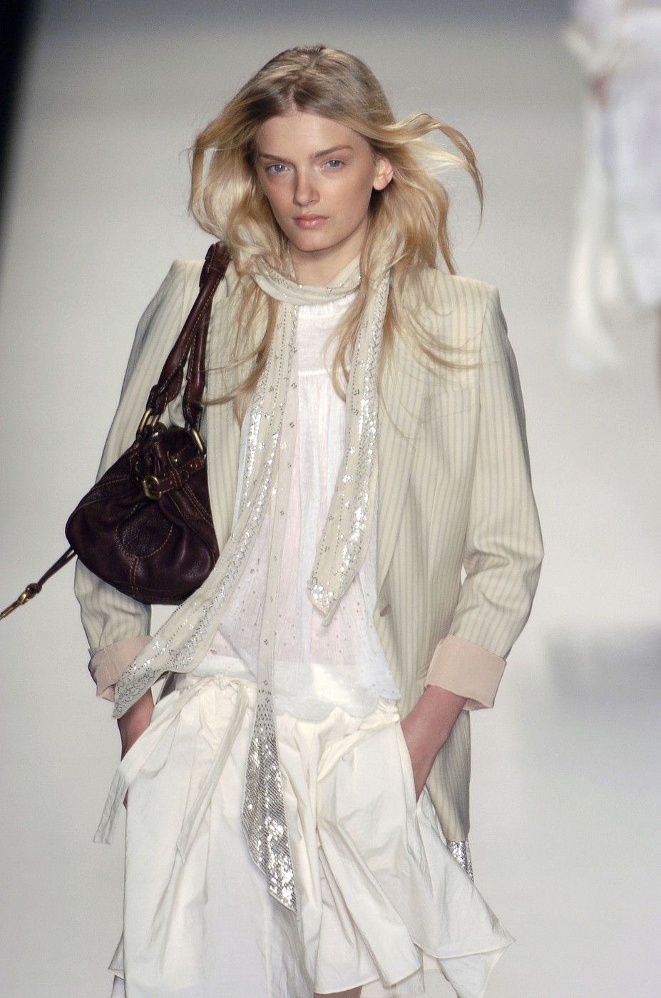 chloe-ss05-1.jpg
