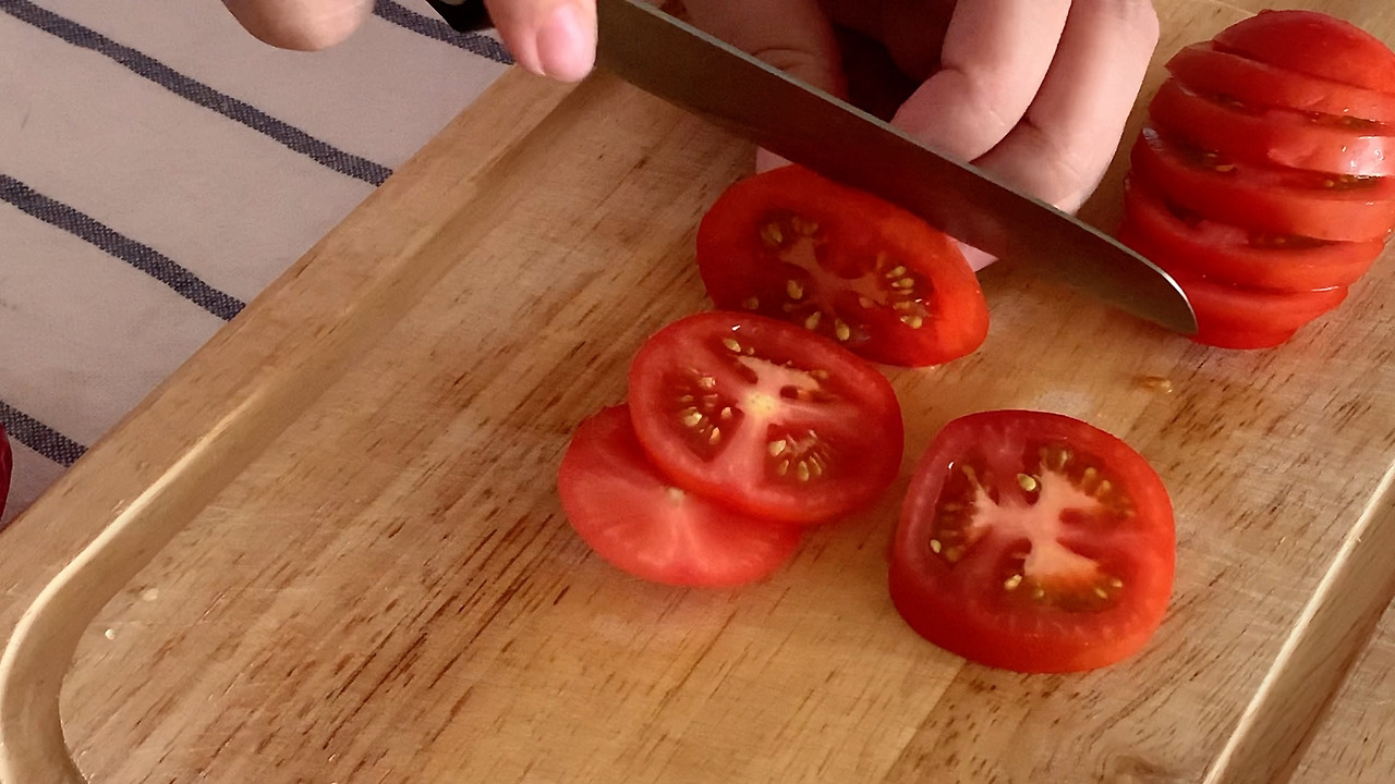 토마토 자르기.jpg