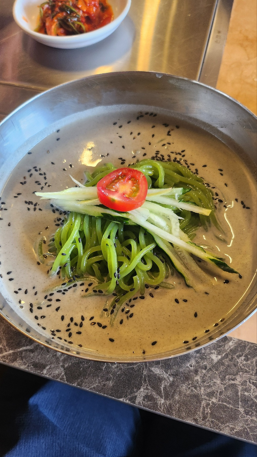 통일가든 콩국수.jpg