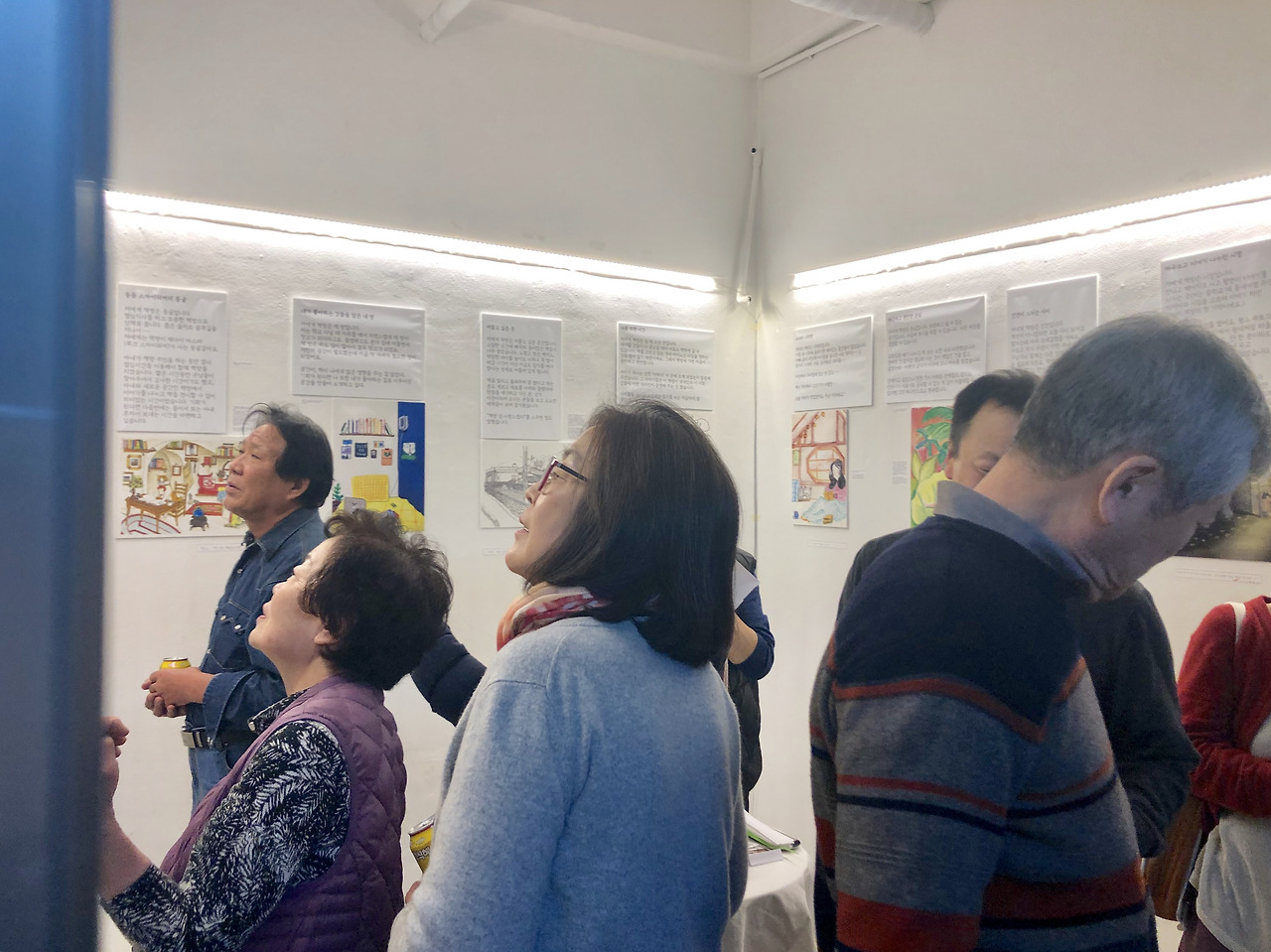 그래서책방의모양 오프닝 (25).jpg