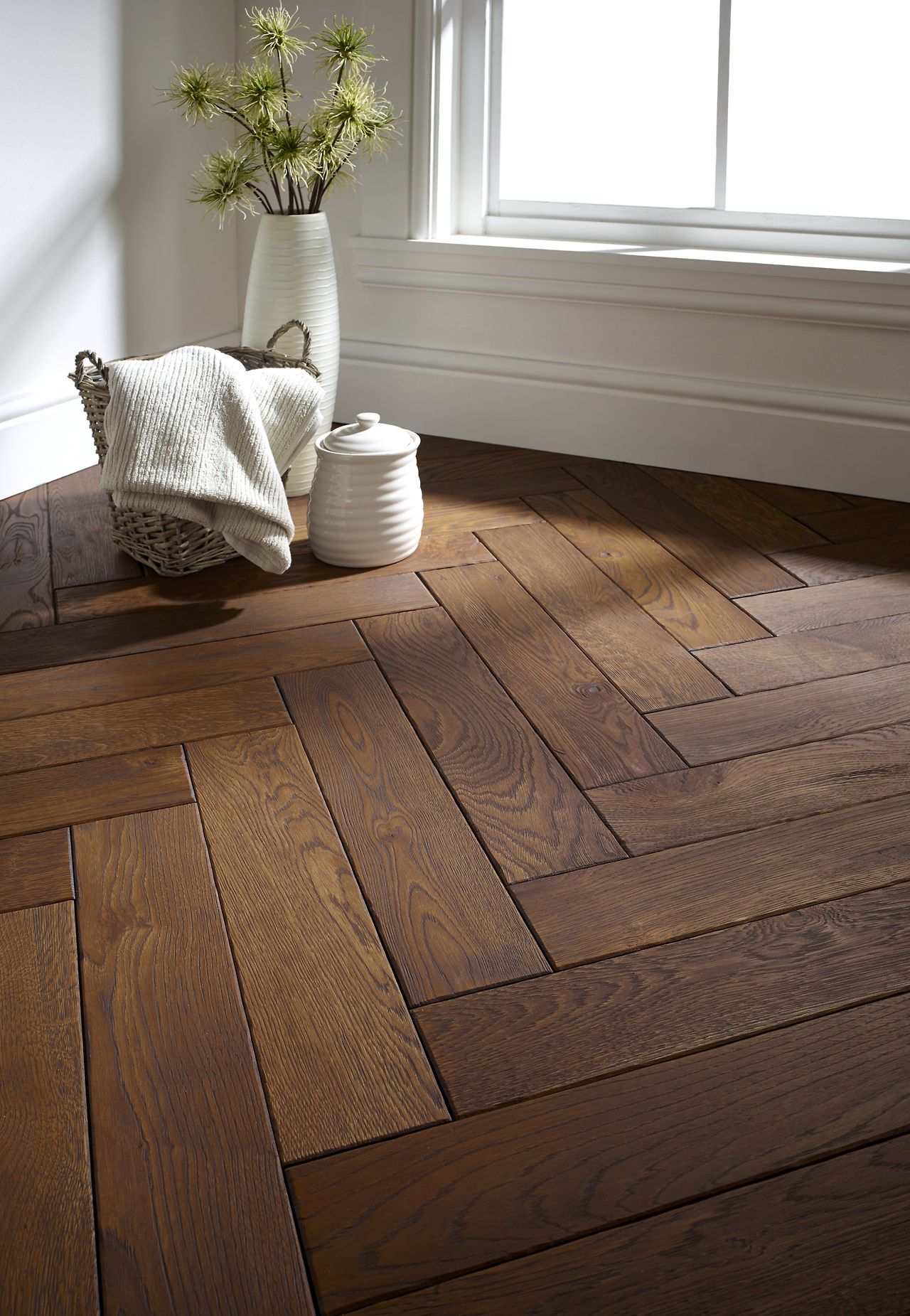 포함된 이미지_ Parquet Marlborough Oak Herringbone - Engineered Wood Flooring.jpg