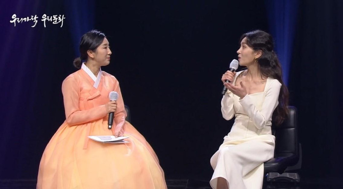 하윤주 인터뷰2KakaoTalk_20201128_010138854.jpg