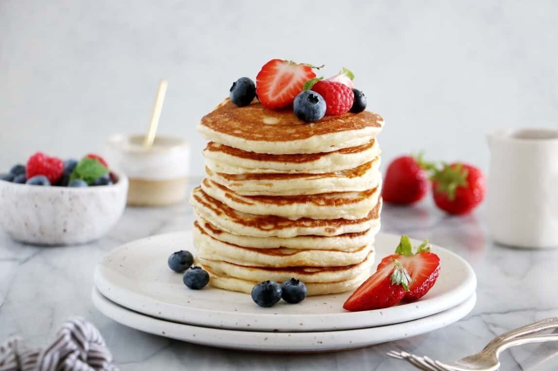 Easy-Fluffy-American-Pancakes_7.jpg