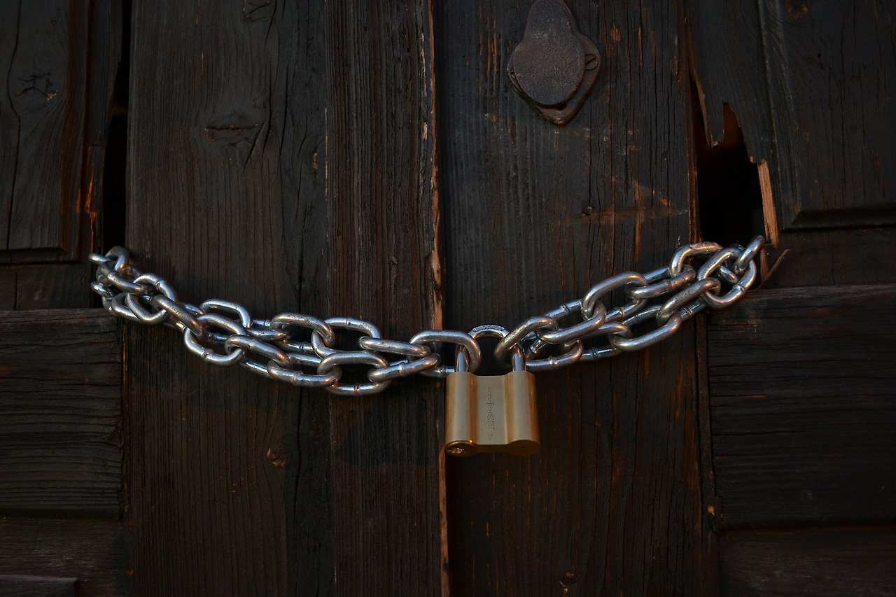 chains-23041_1920.jpg