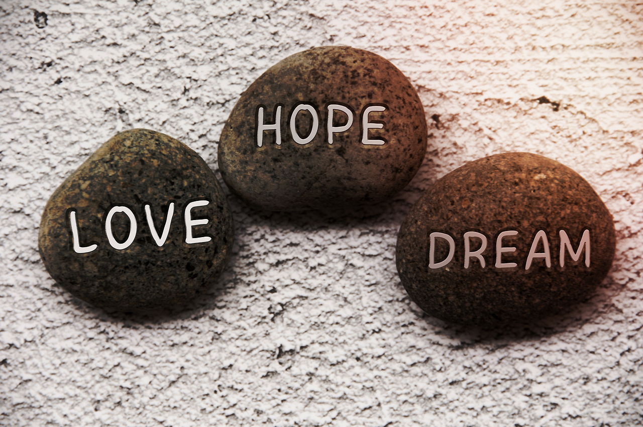21996711_MotionElements_love-hope-and-dream.jpg