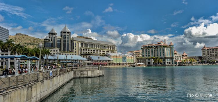 2. 포트 루이스.jpg