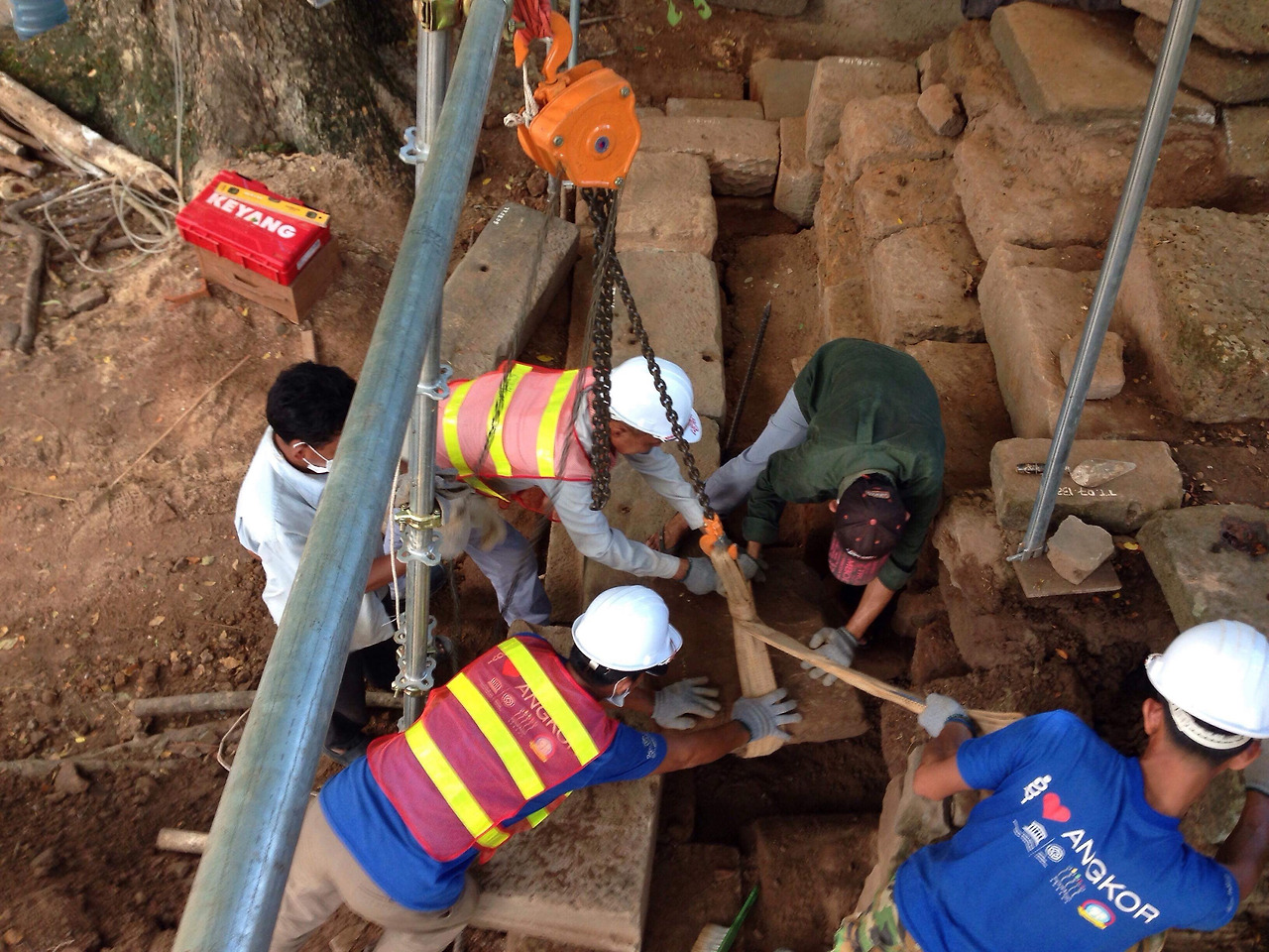5-1. 프레아피투 테라스 복원 작업 진행 과정 ⓒ 박동희.jpg