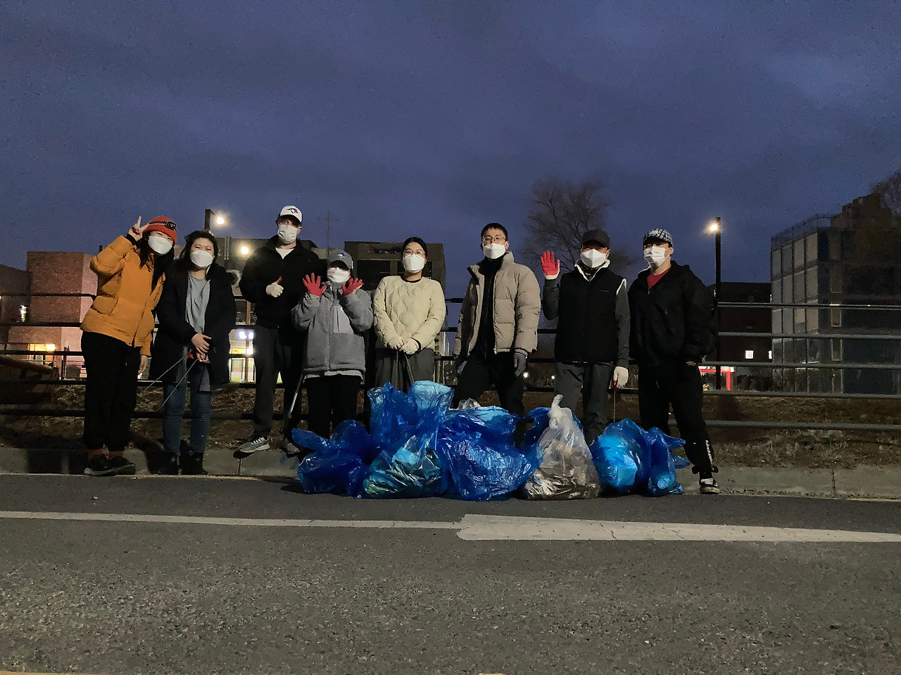 13. 함께 참여한 파주출판단지 LH1단지 이웃주민들 (2).jpg