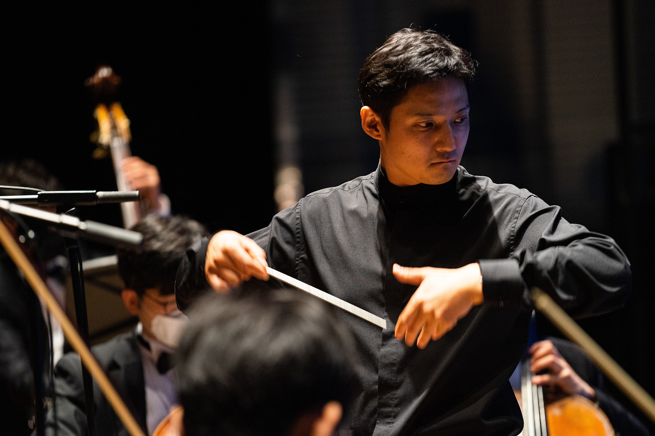 안두현 지휘자 프로필사진.jpg
