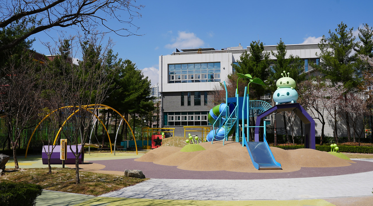 단풍잎 놀이터 2호 전경.jpg