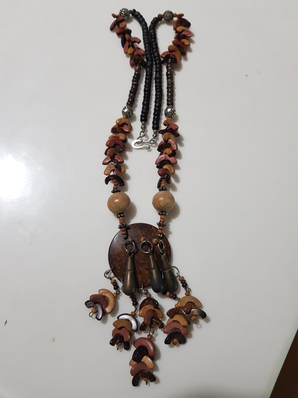 브릭 블라우스펜던트.jpg