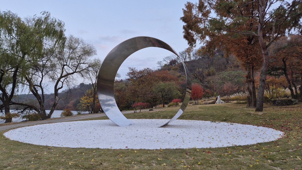 이우환(만남 측면).jpg