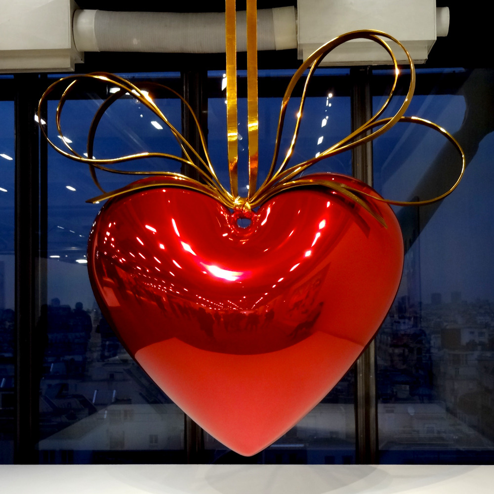 jeff-koons-8-hanging-heartversion-red_gold1994-2006.jpg