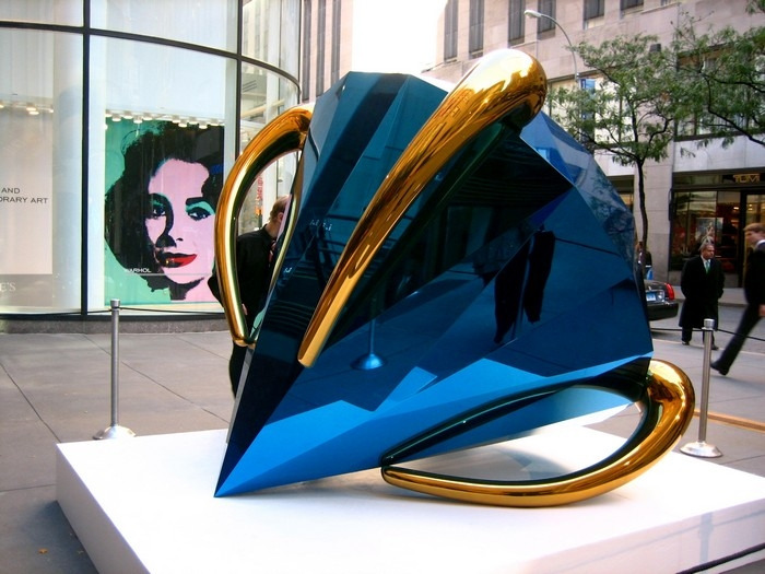 Diamond-by-Jeff-Koons-artists-I-Lobo-you6.jpg