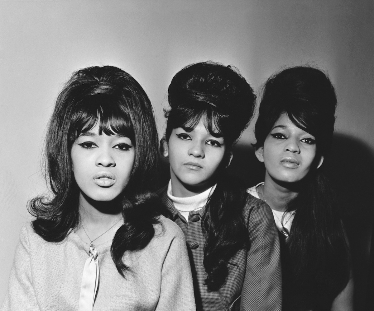 Ronnie-Spector-The-Ronettes.jpg