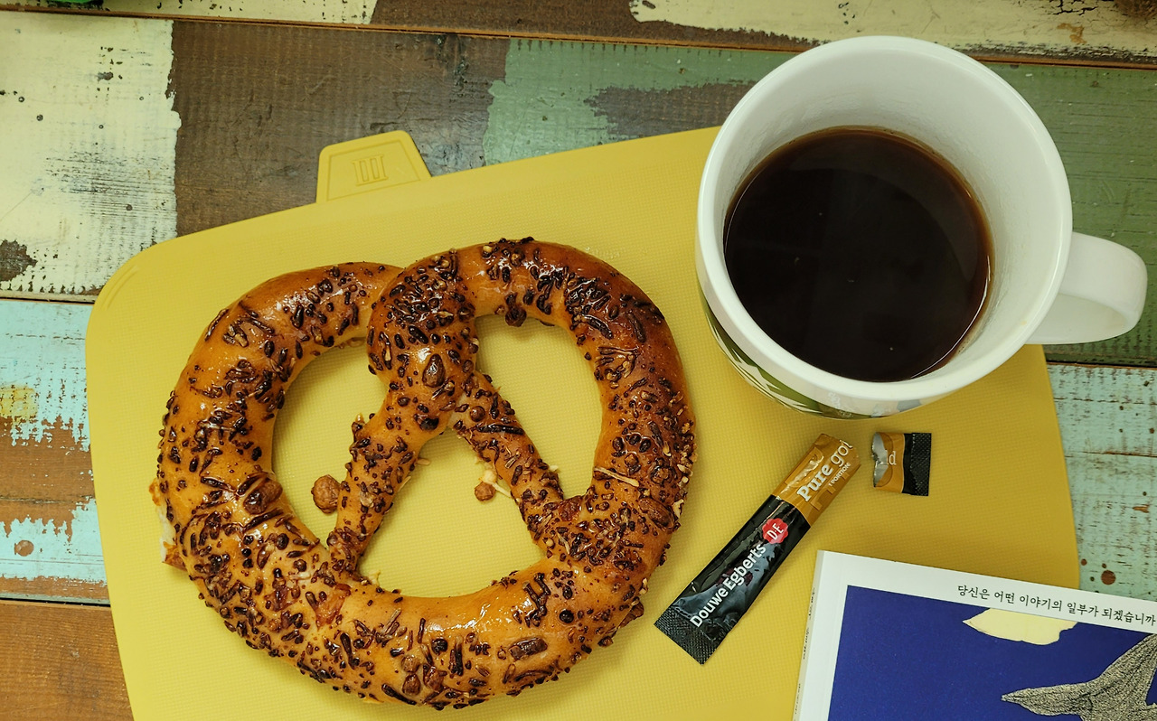 소소24 빌붙어 사는 삶 (1).jpg