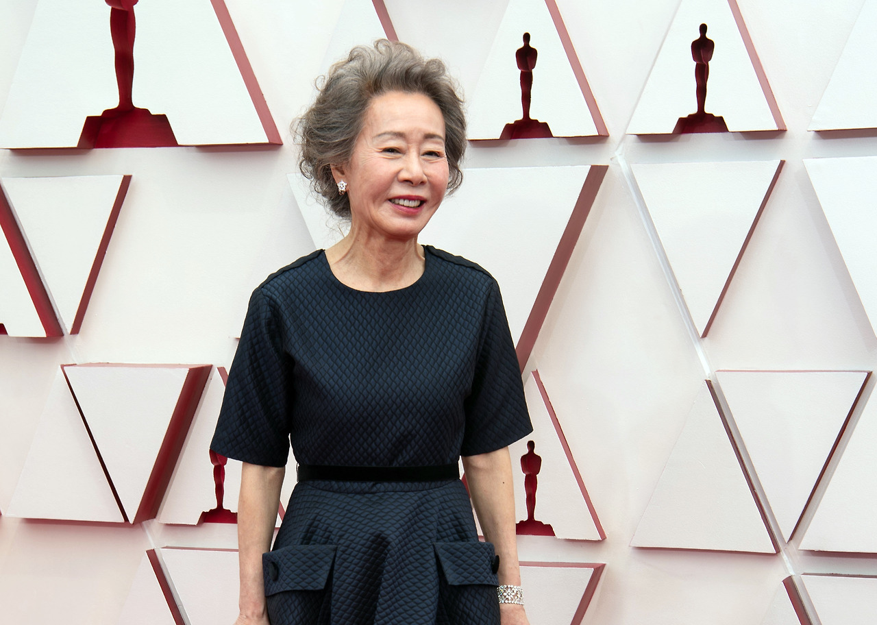 윤여정_오스카1.jpg