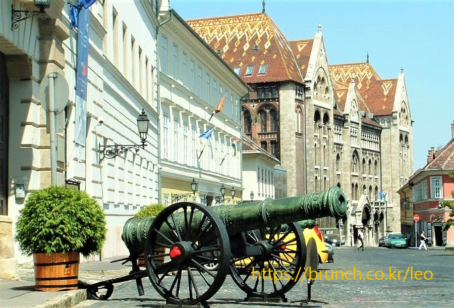 Magyar Nemzeti Levéltár Országos Levéltára1 (2).jpg