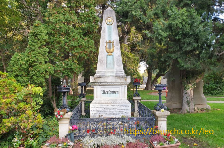 1. 중앙공동묘지1 (11).jpg