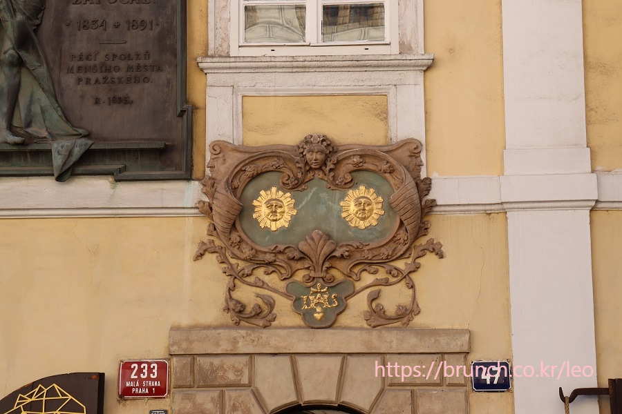 네루도바거리1 (56).jpg