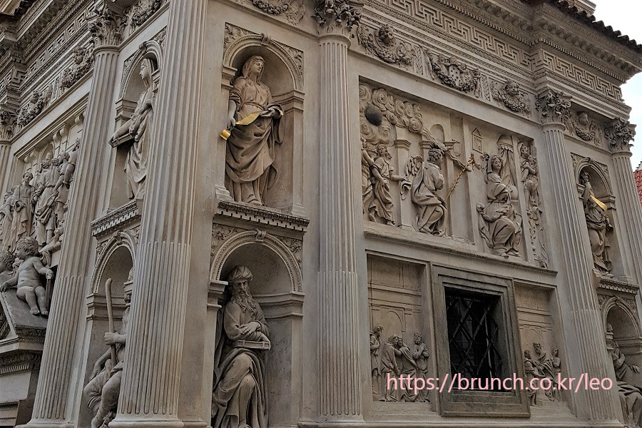 프라하성 인근-로레타 수도원 (183).jpg