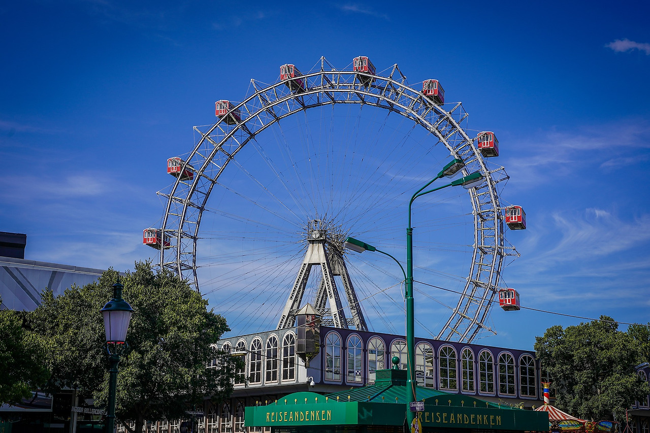 wiener-riesenrad-3651176_1920.jpg