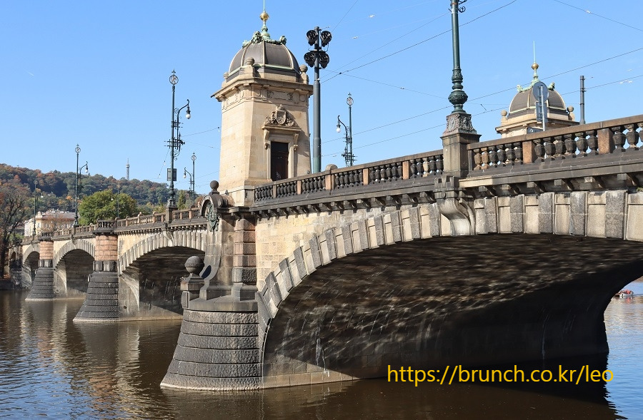 레기이 다리 (18).jpg