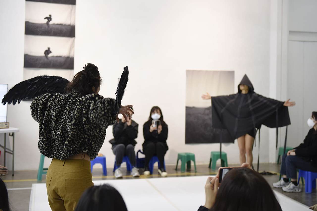 전시 비커밍의 기술 연계 고스트 워크숍 2022 토탈미술관   (7).jpg