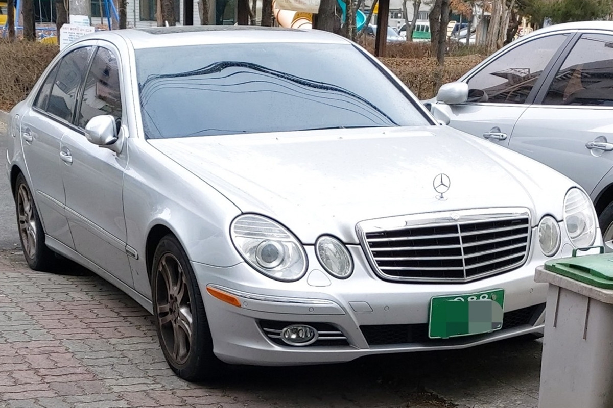 8_메르세데스-벤츠 E 클래스 W211_네이버 남차카페 '전주ll머슬카'님.jpg