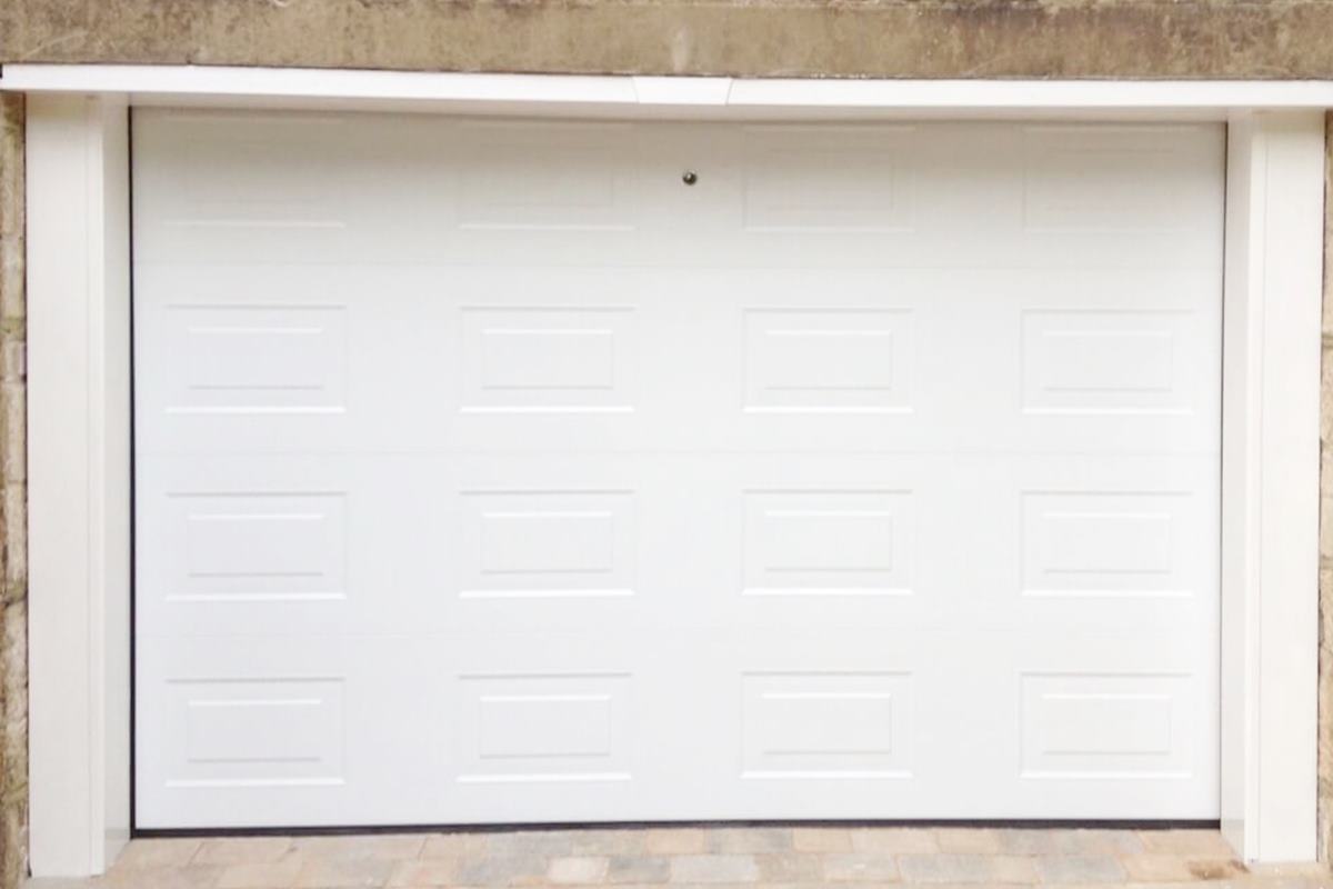 흔히 찾아볼 수 있는 차고 Alibaba.jpg