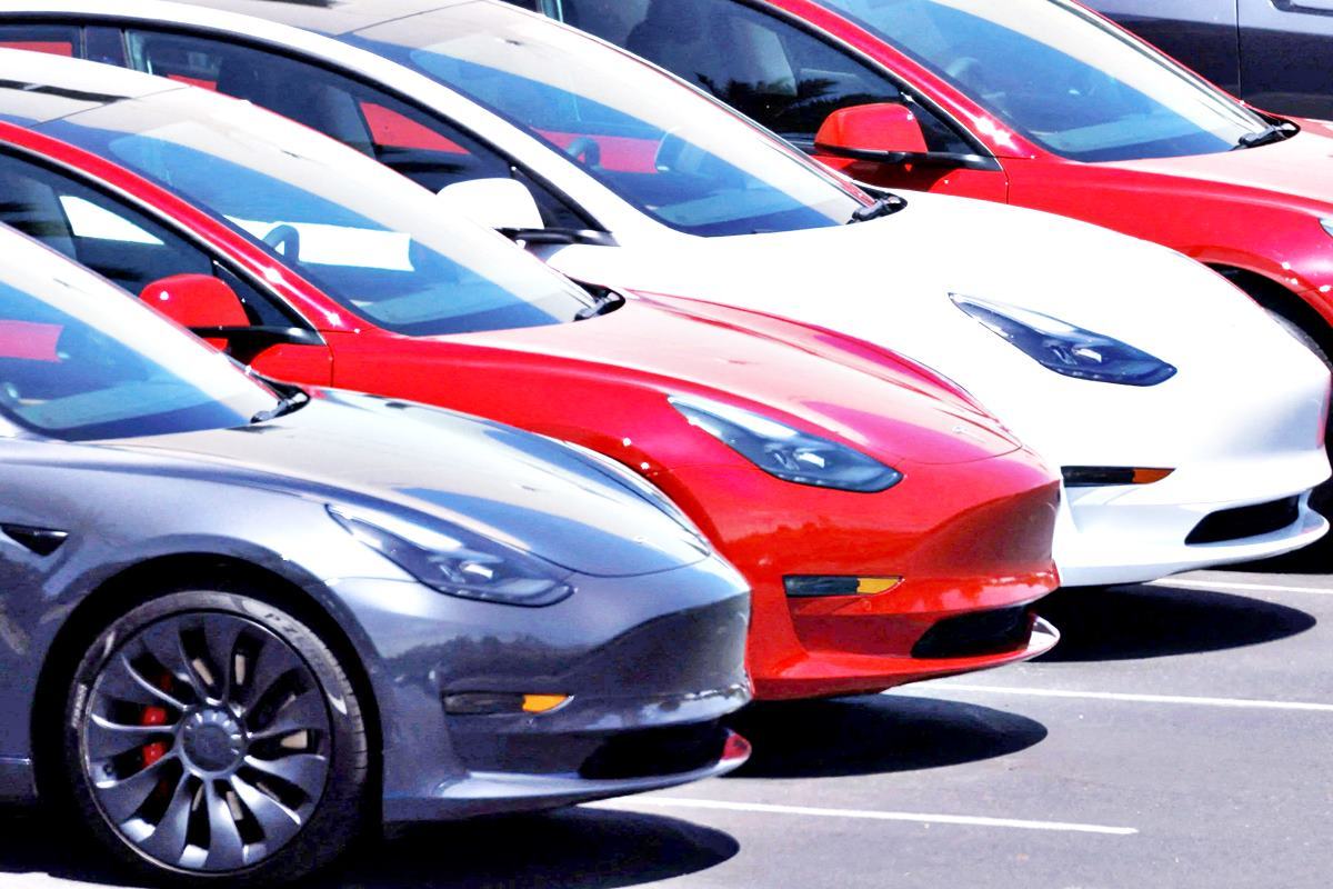 테슬라 차량 CNBC.jpg