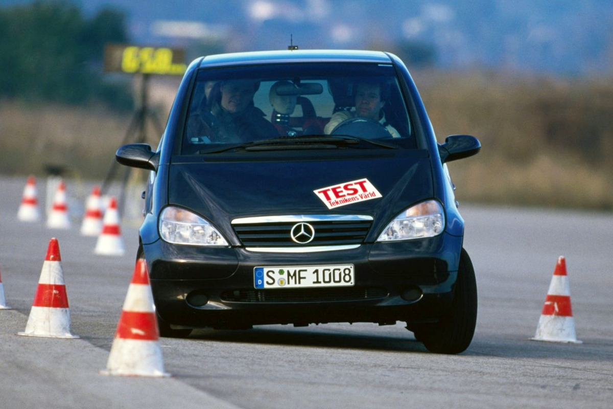 2_메르세데스-벤츠 ESP 테스트.jpg