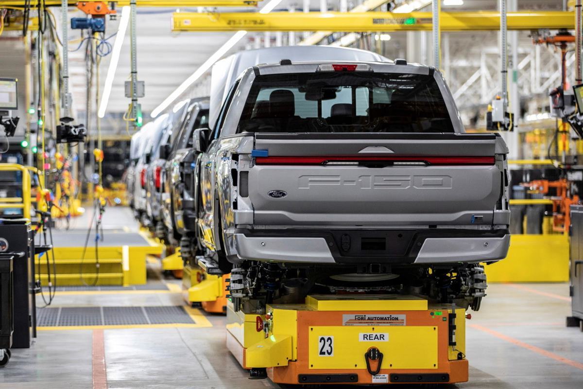 포드 F150 라이트닝 생산라인.jpg