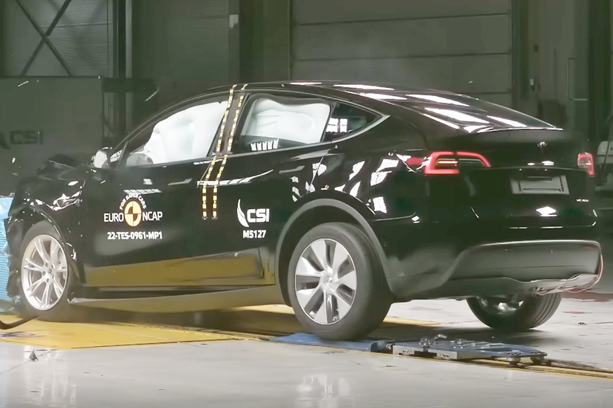 유로앤캡 테스트_YouTube 'Euro NCAP'.jpg