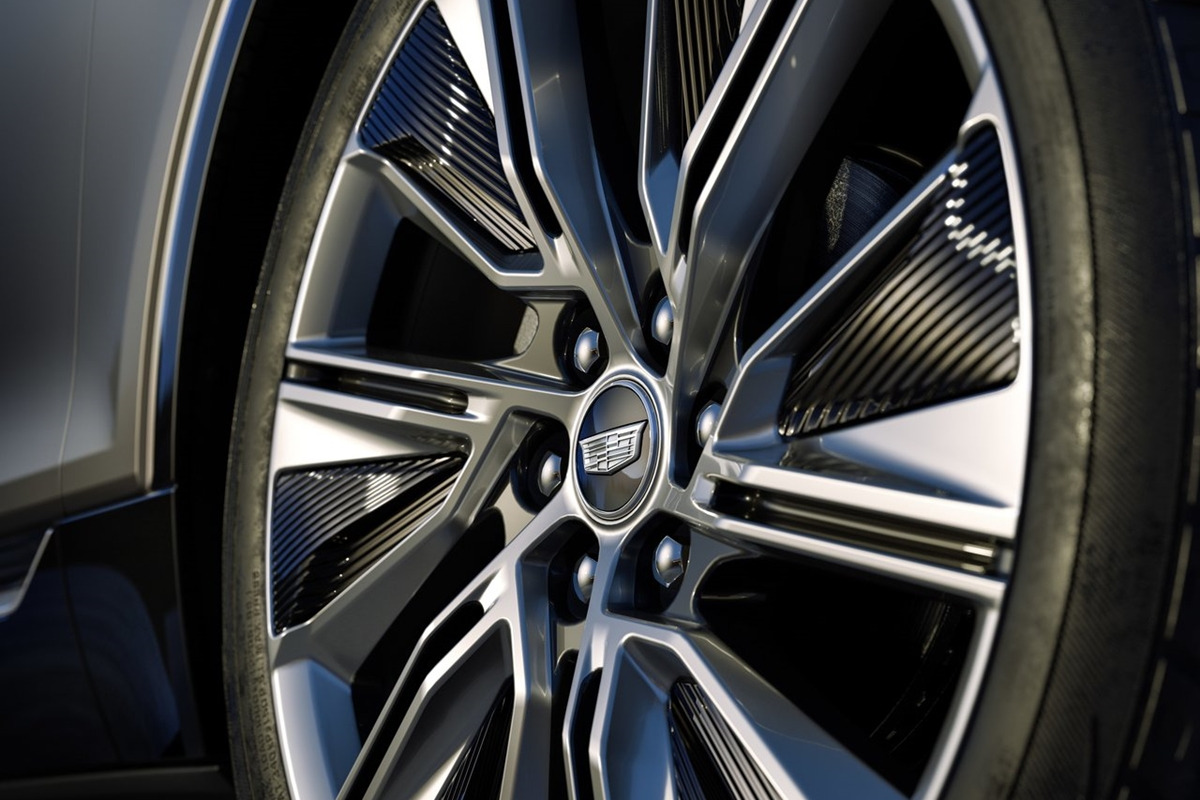 Cadillac-Lyriq-2023-1280-17.jpg