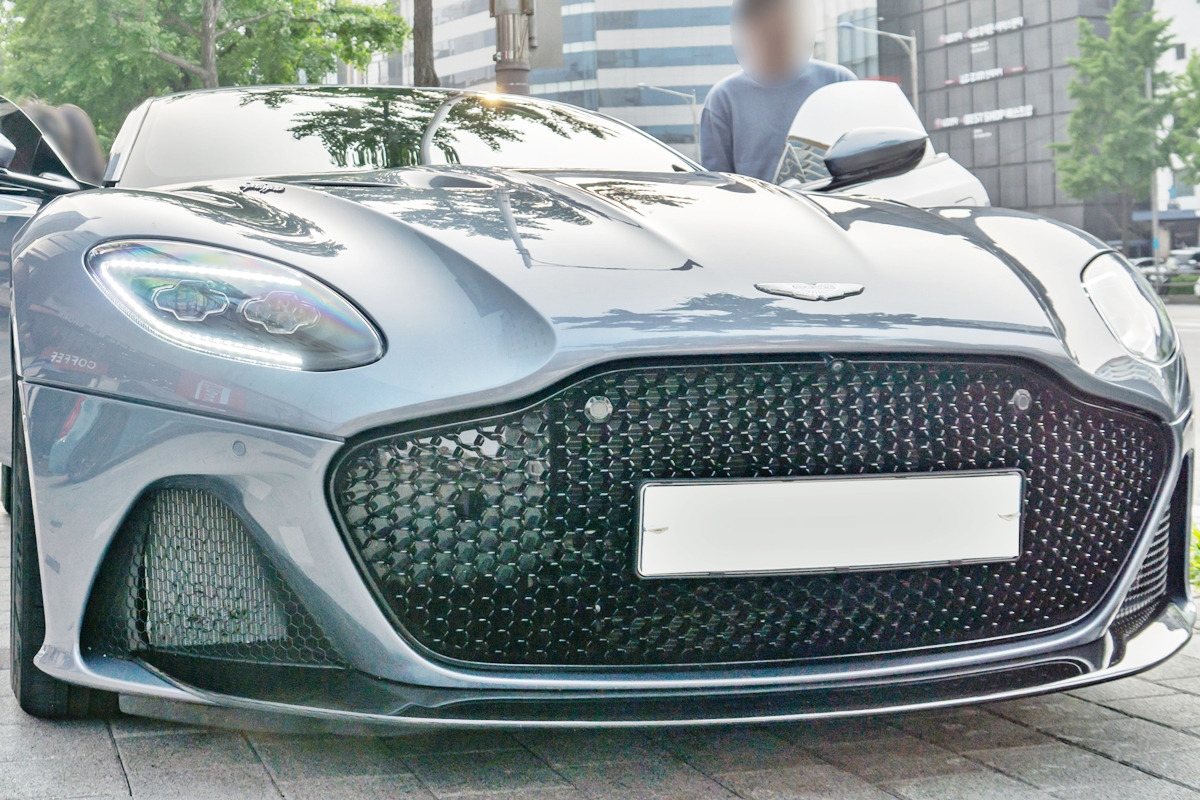 0_애스턴마틴 DBS 슈퍼레제라_네이버 남차카페 '수원ll신근'님_2.jpg