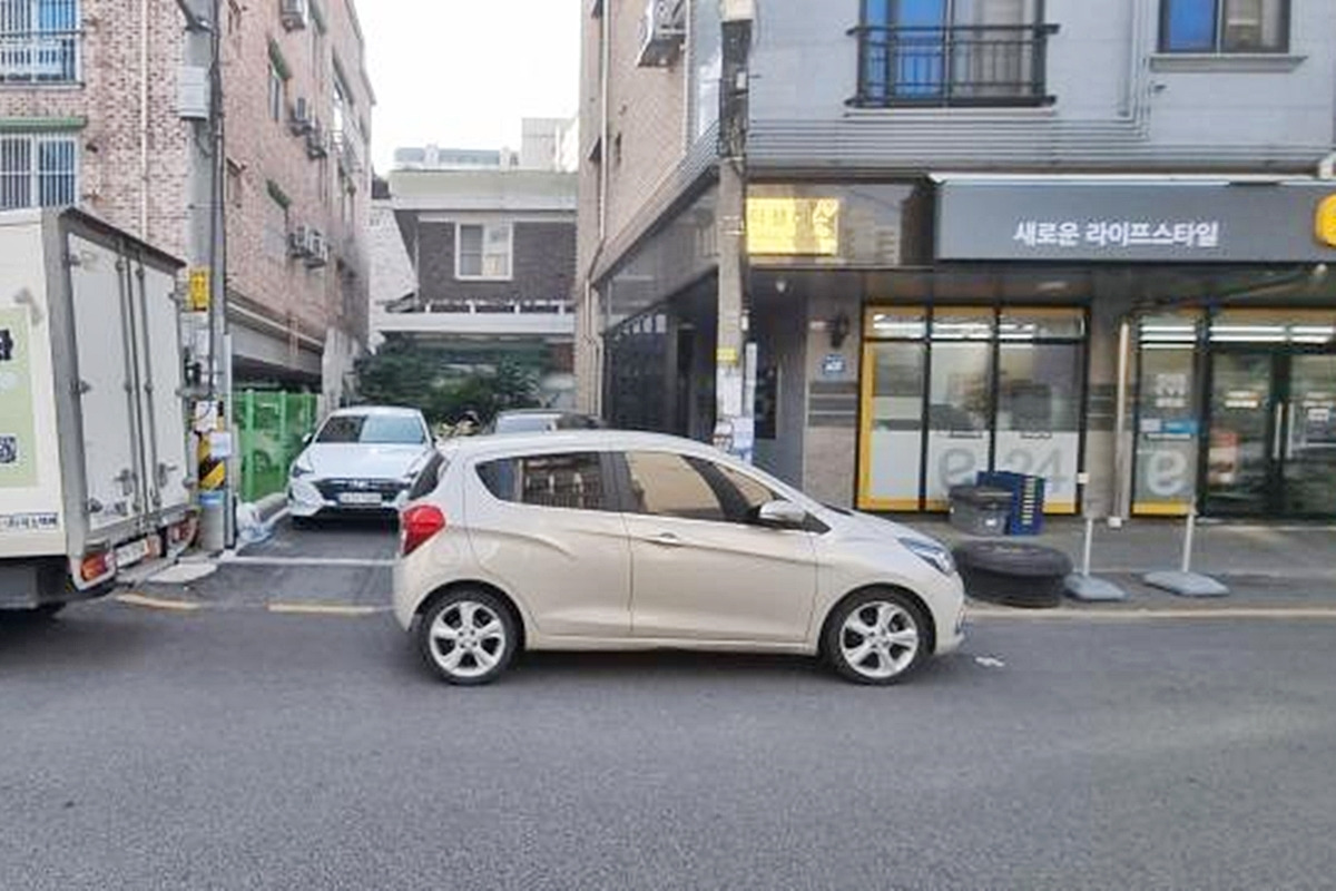 1_민폐 주차_'보배드림'.jpg