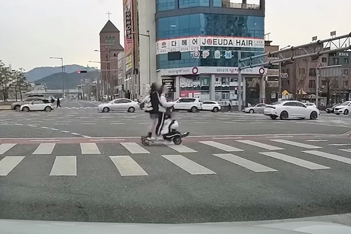 킥보드-역주행-07.jpg