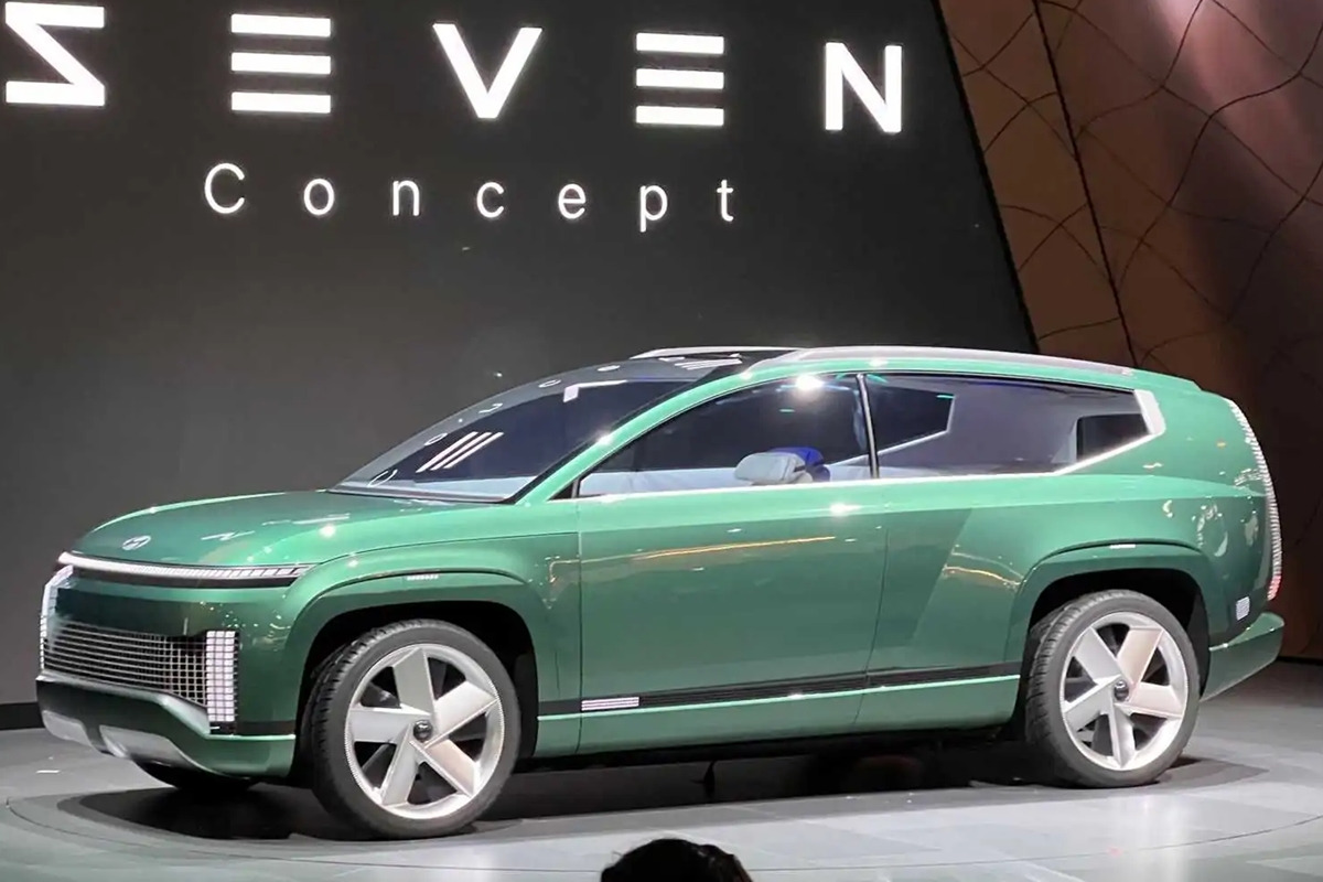 6_현대 아이오닉 7 콘셉트카_Motor1.jpg