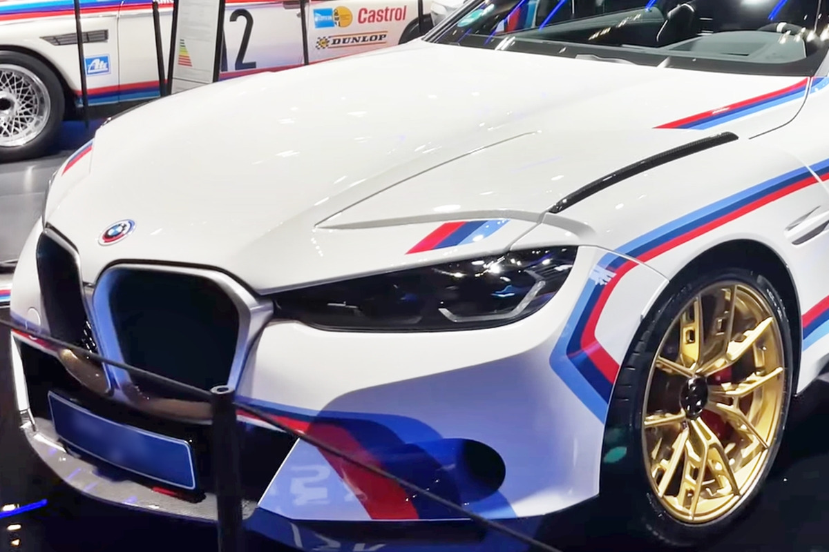 0_BMW 3.0 CSL_유튜브 채널 'BMWBLOG'_1.jpg