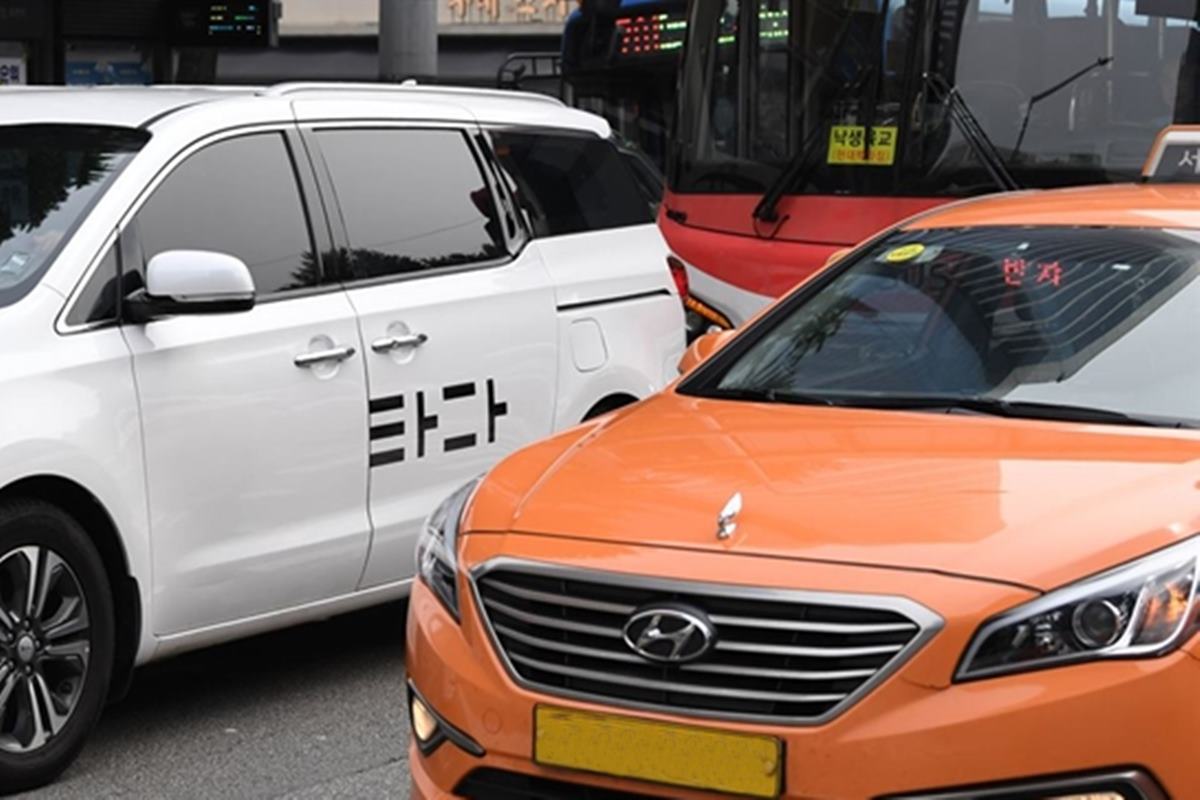 한국일보 타다와 택시.jpg