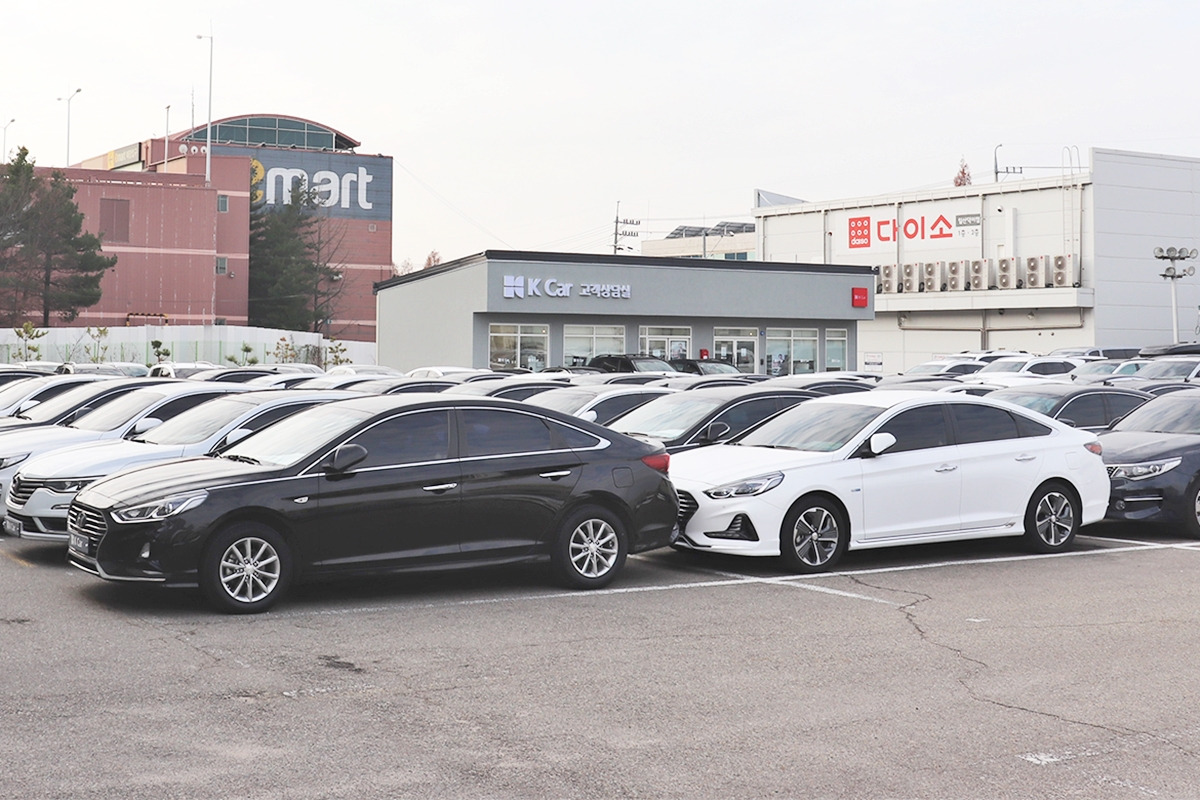 6_케이카 직영 매장_'케이카'.jpg