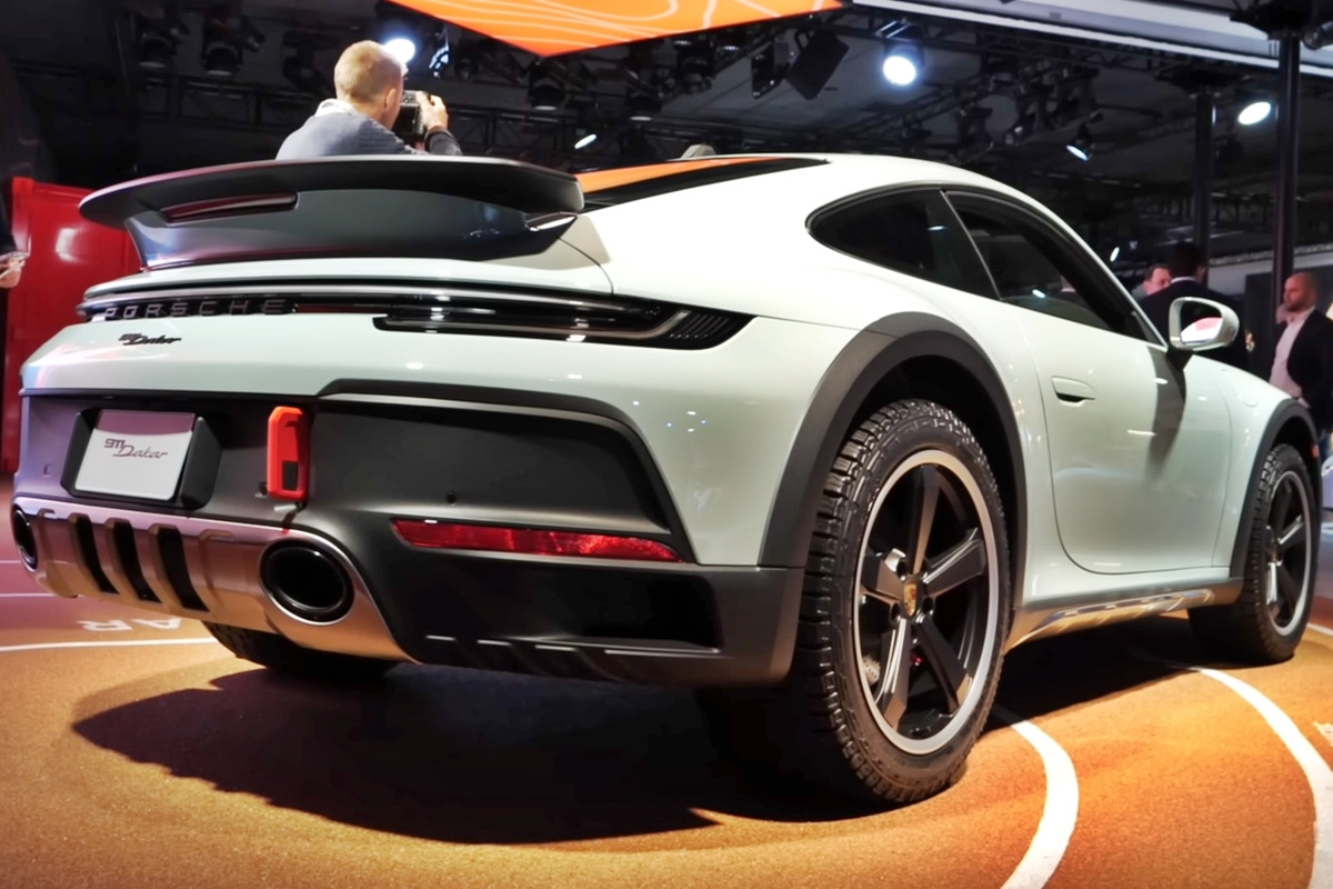 8_포르쉐 911 다카르_유튜브 채널 'Seen Through Glass'.jpg