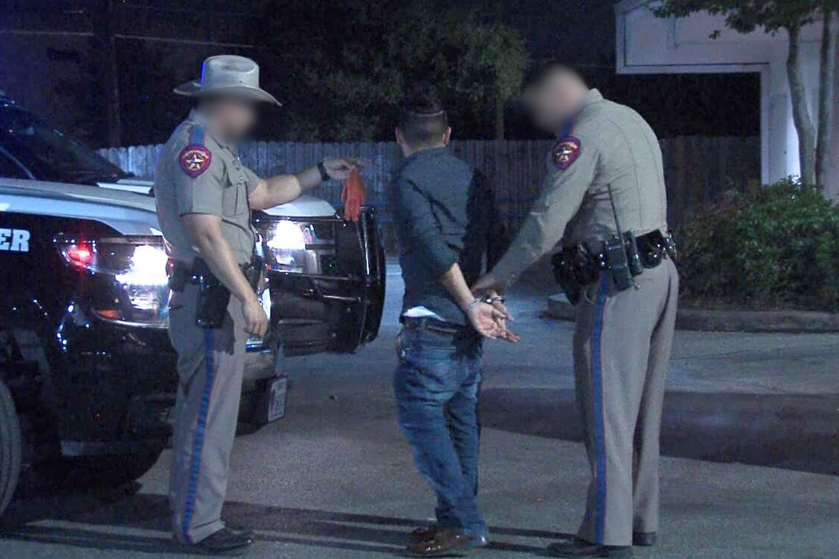 4_체포되는 음주운전자_'My SA'.jpg