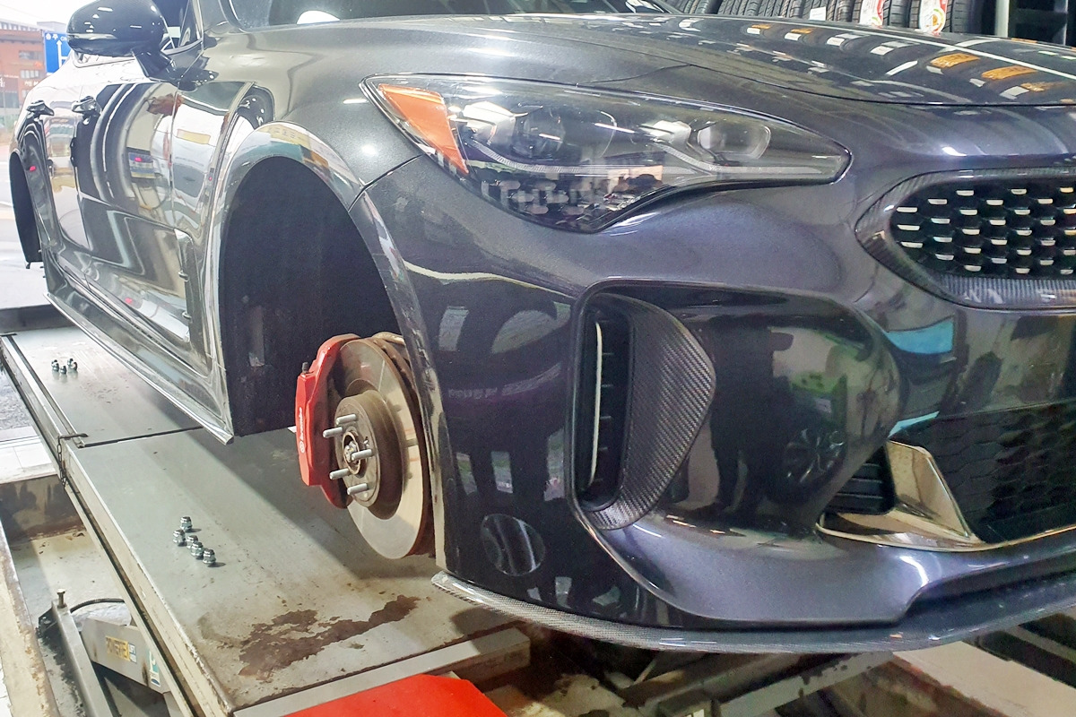 스팅어 타이어교체.jpg