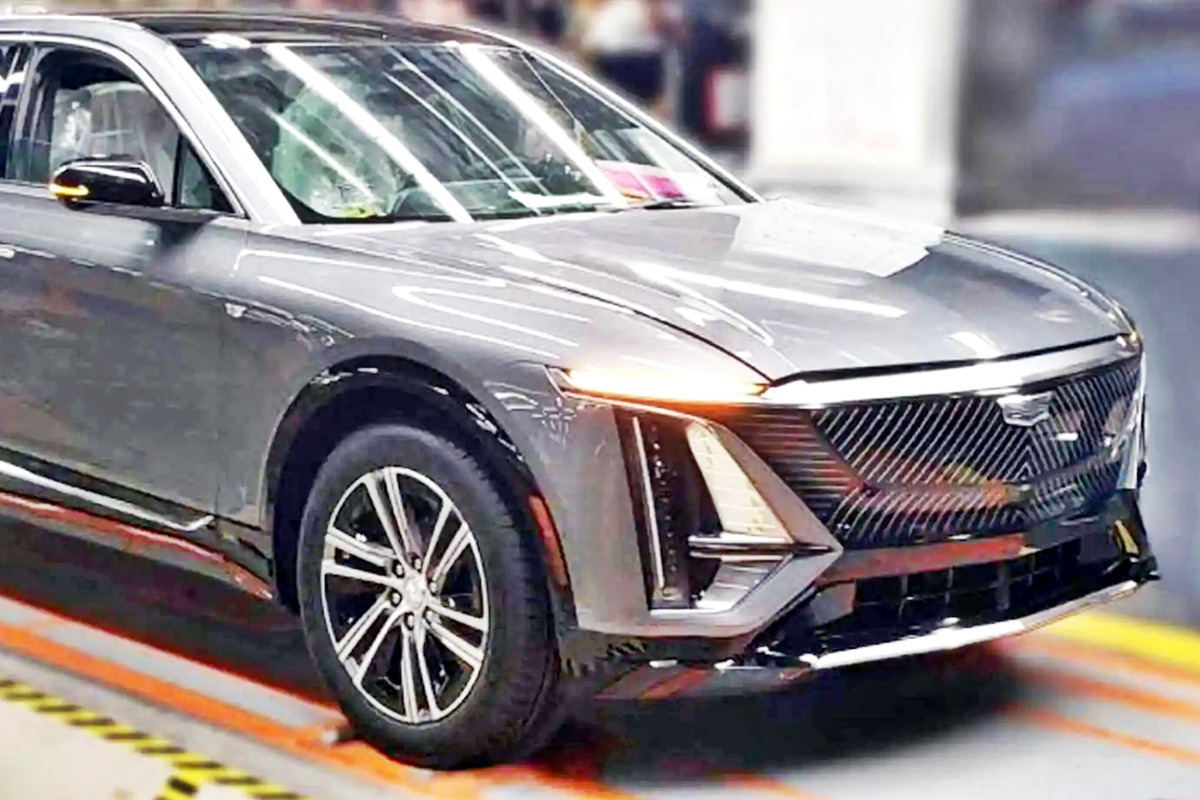 캐딜락 리릭.jpg