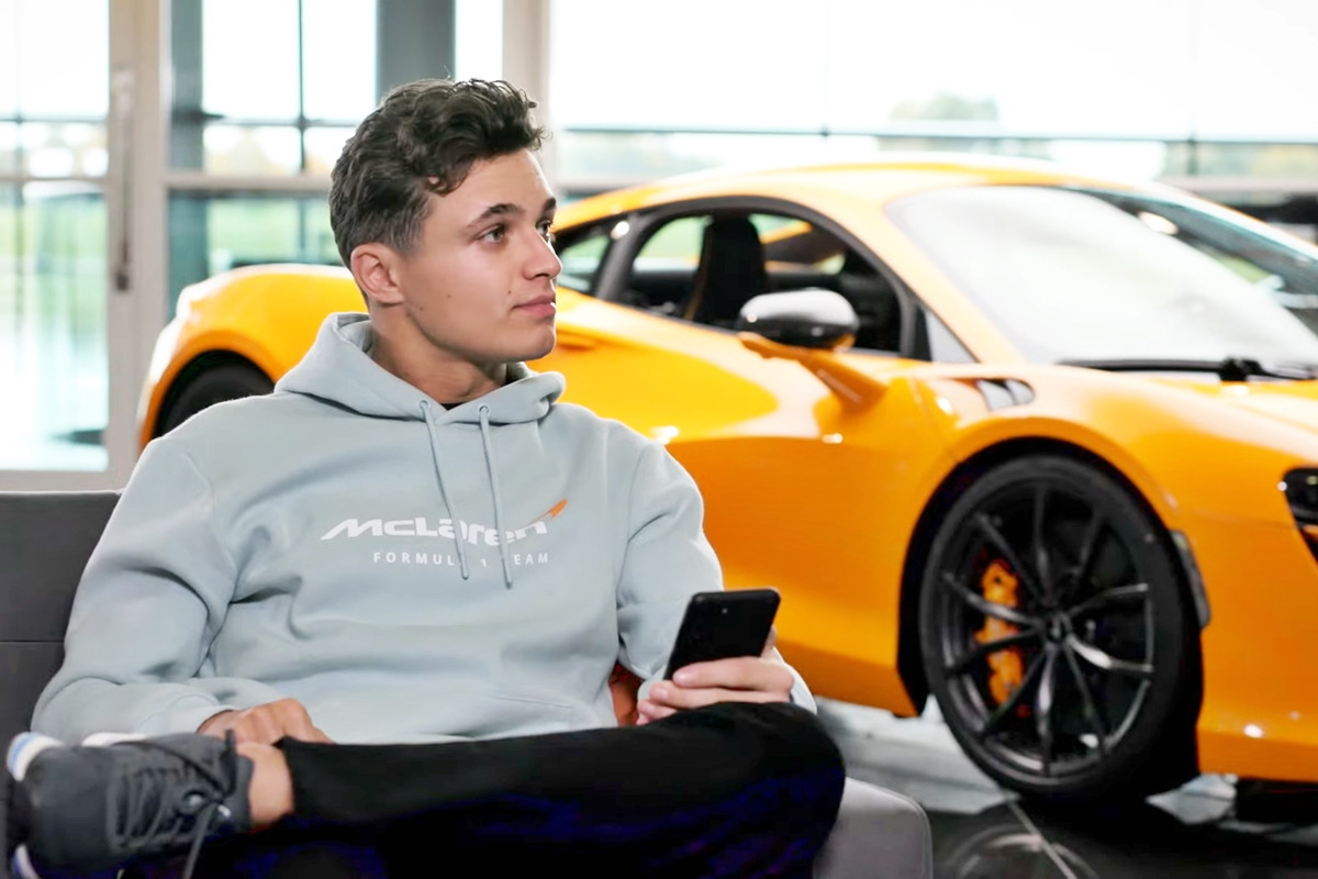 4_랜도 노리스_유튜브 채널 'McLaren Automotive'.jpg