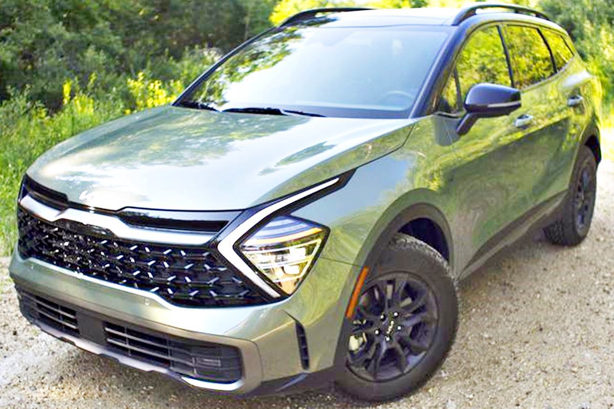 기아자동차 스포티지 Road and Track.jpg