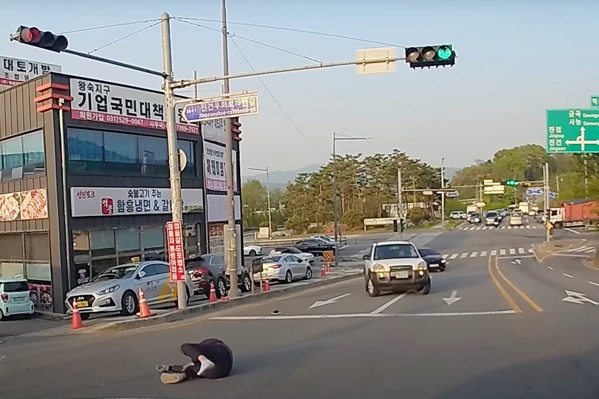 비보호 표지판이 없었던 사고 당시 사진 출처 = 유튜브 채널 '한문철TV'.jpg