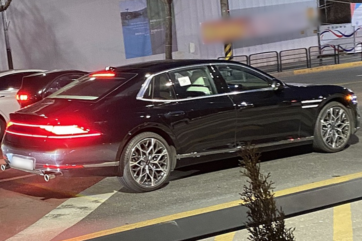 G90 북미형 테스트카_2.jpg